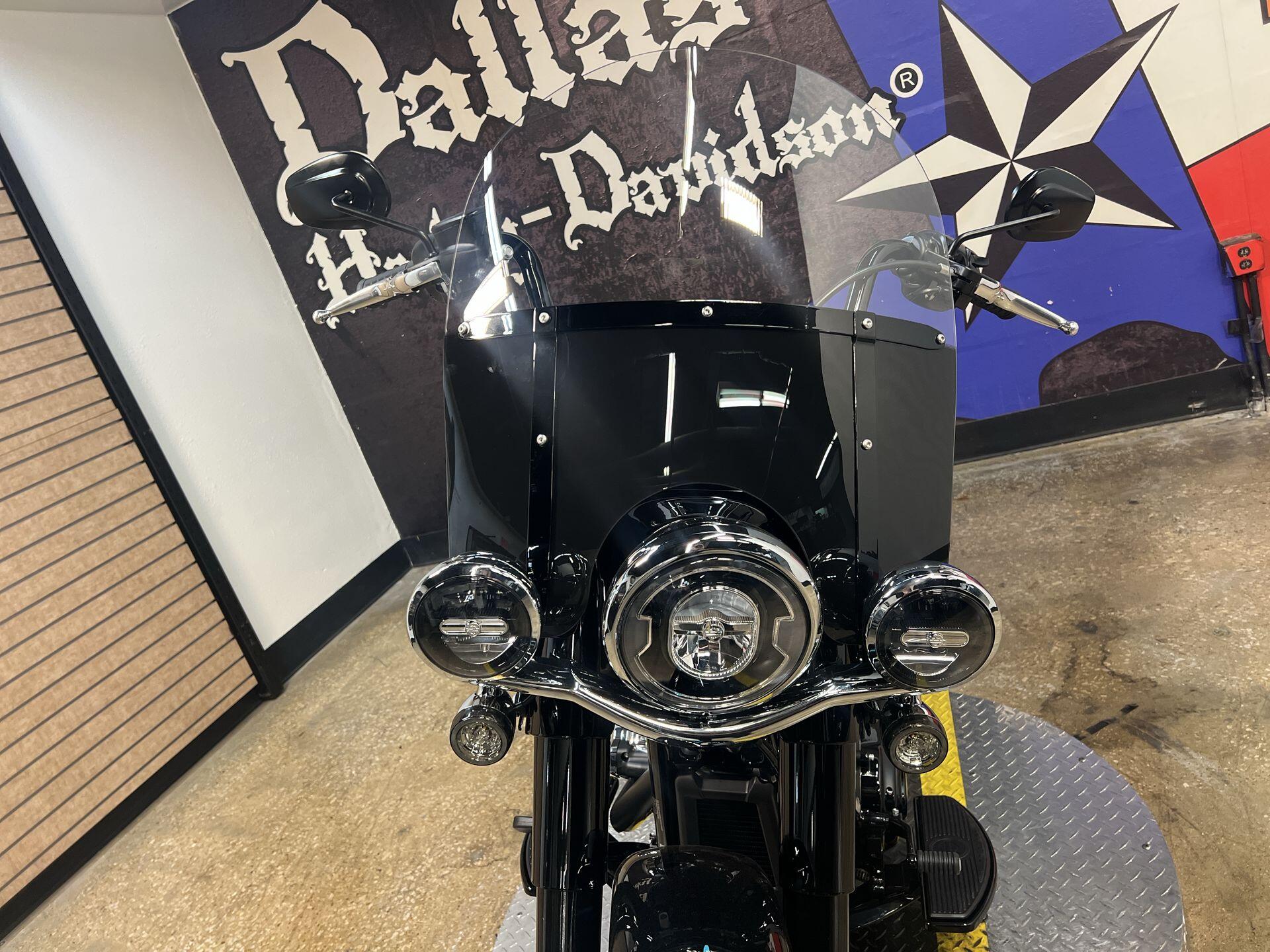 2026 Harley-Davidson® Heritage Classic FLHC, photo 10
