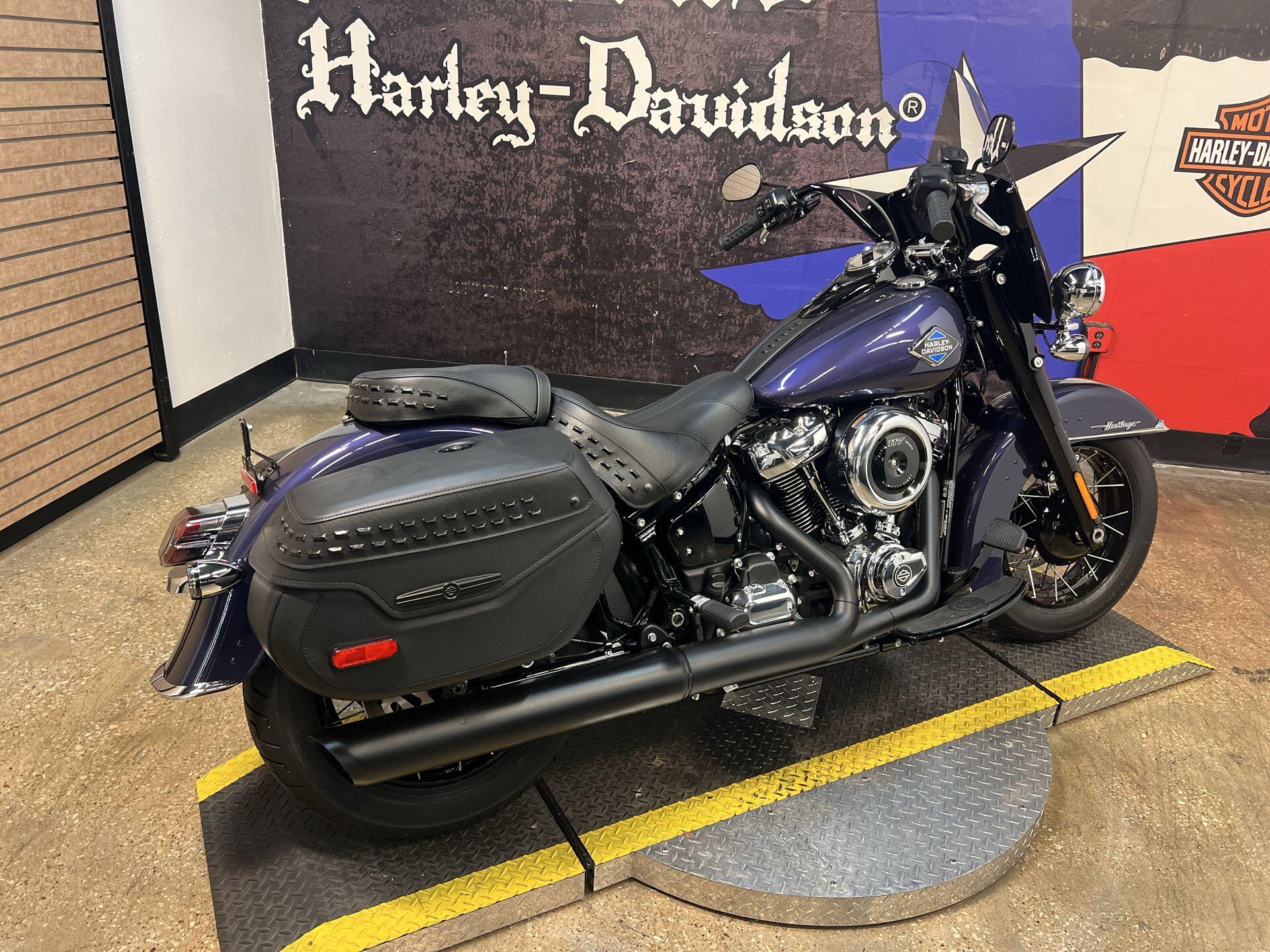 2026 Harley-Davidson® Heritage Classic FLHC, photo 8