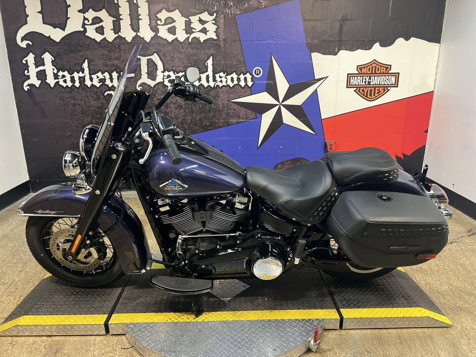 2026 Harley-Davidson® Heritage Classic FLHC, photo 3