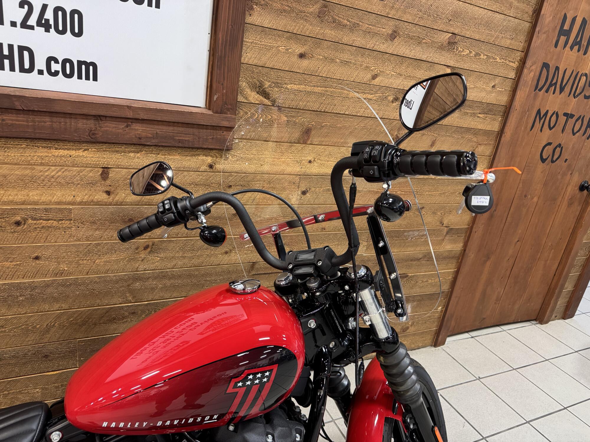 2023 Harley-Davidson® Street Bob® 114 Redline Red, photo 6