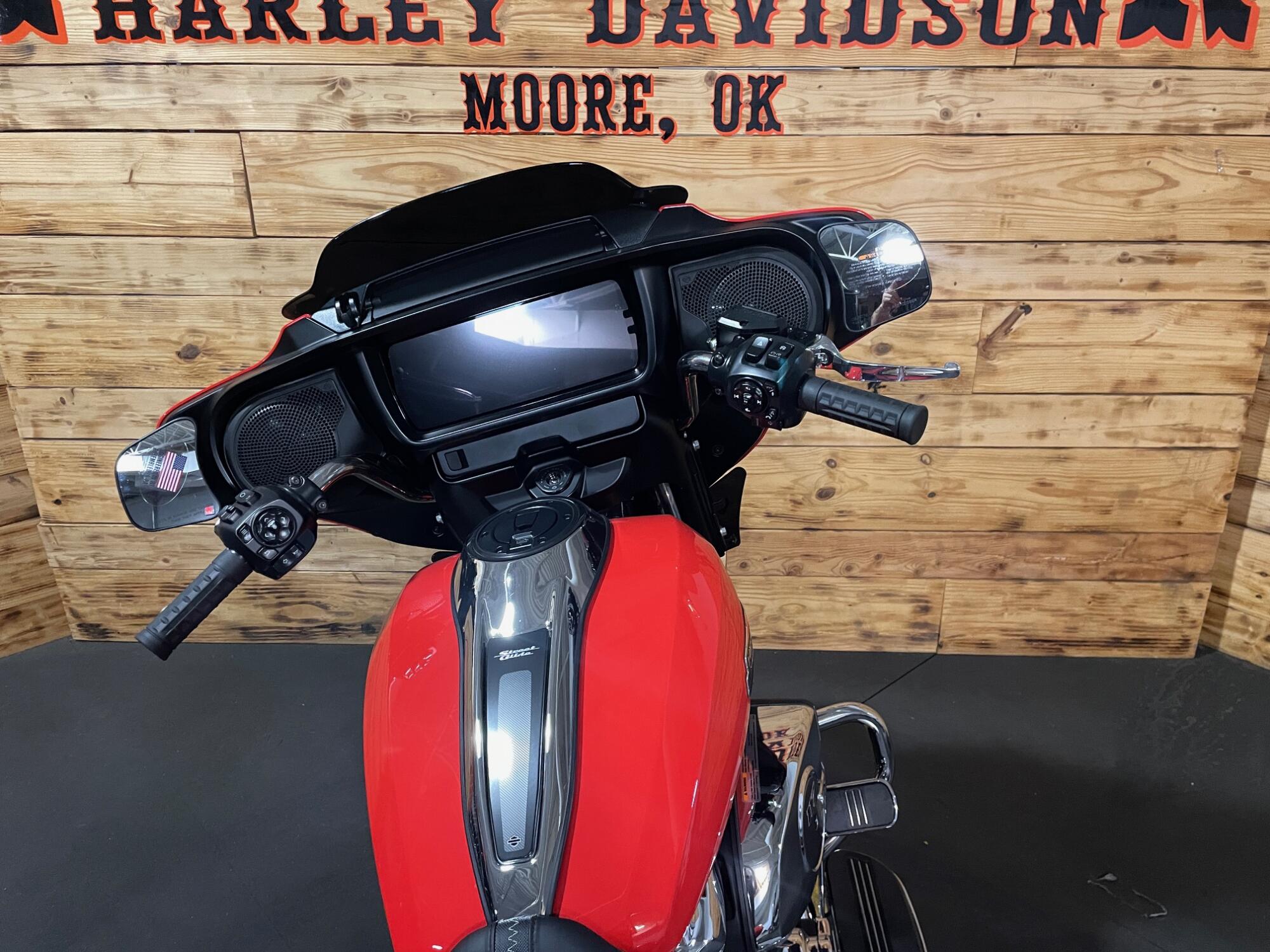 2026 Harley-Davidson® Street Glide® FLHX, photo 13