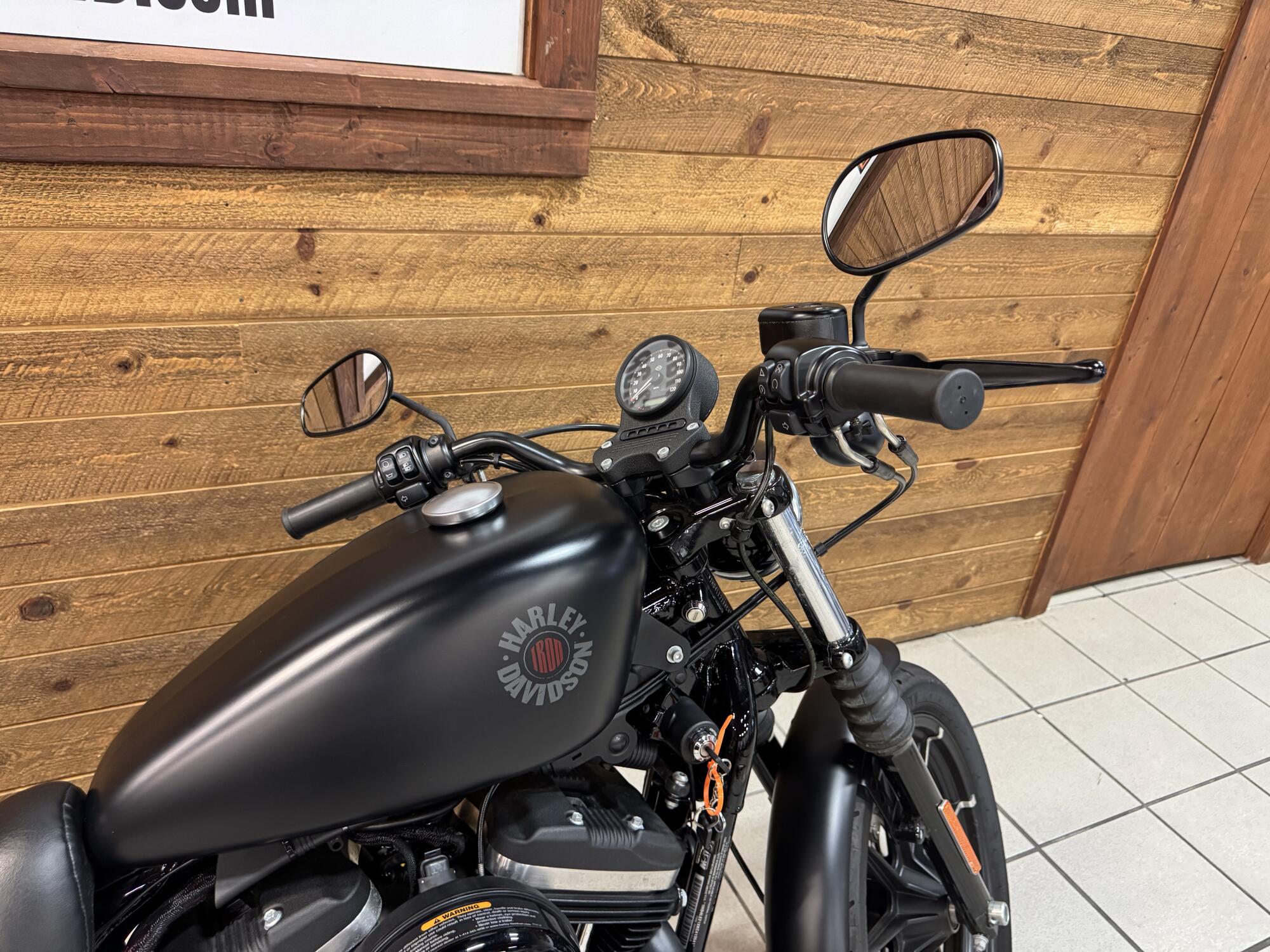 2019 Harley-Davidson® Iron 883™ Black Denim XL883N, photo 6
