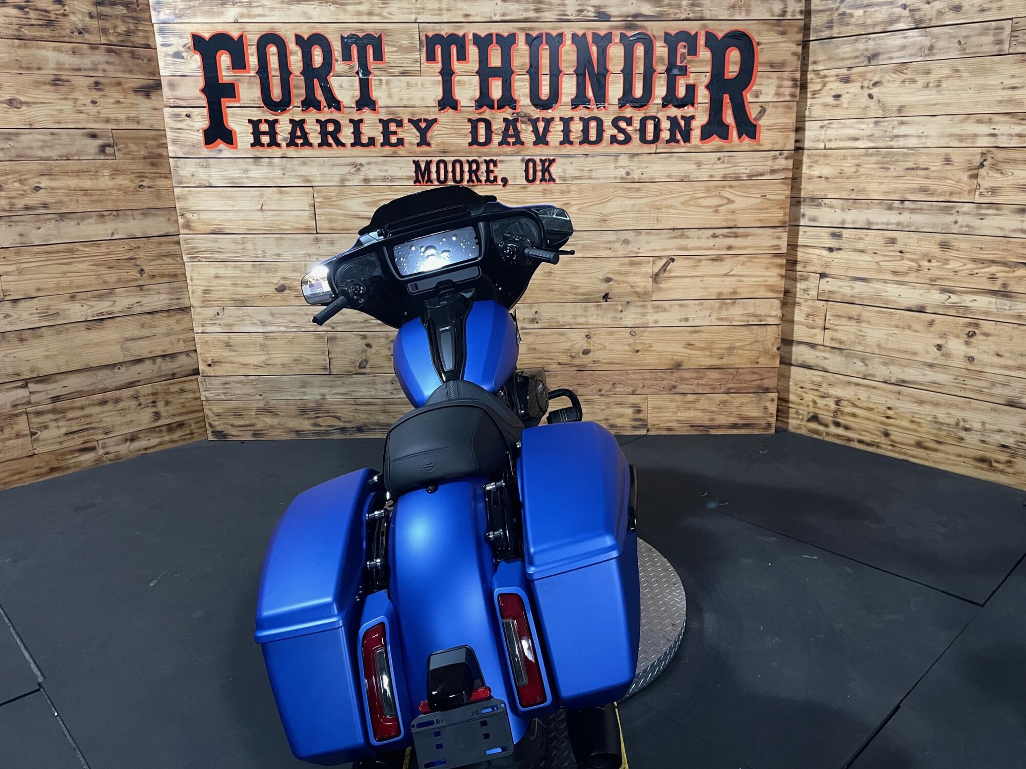 2026 Harley-Davidson® Street Glide® FLHX, photo 11