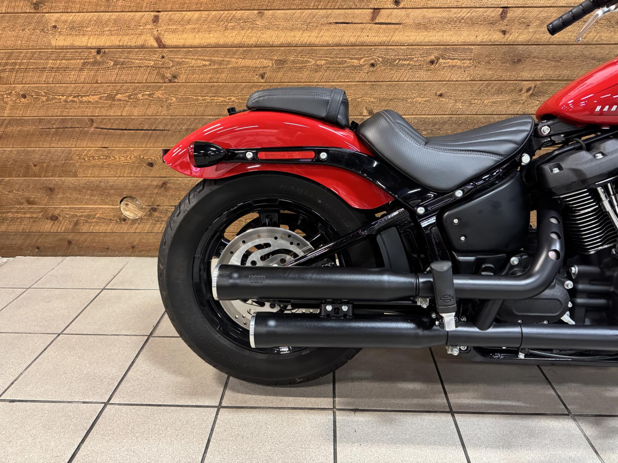 2023 Harley-Davidson® Street Bob® 114 Redline Red, photo 5