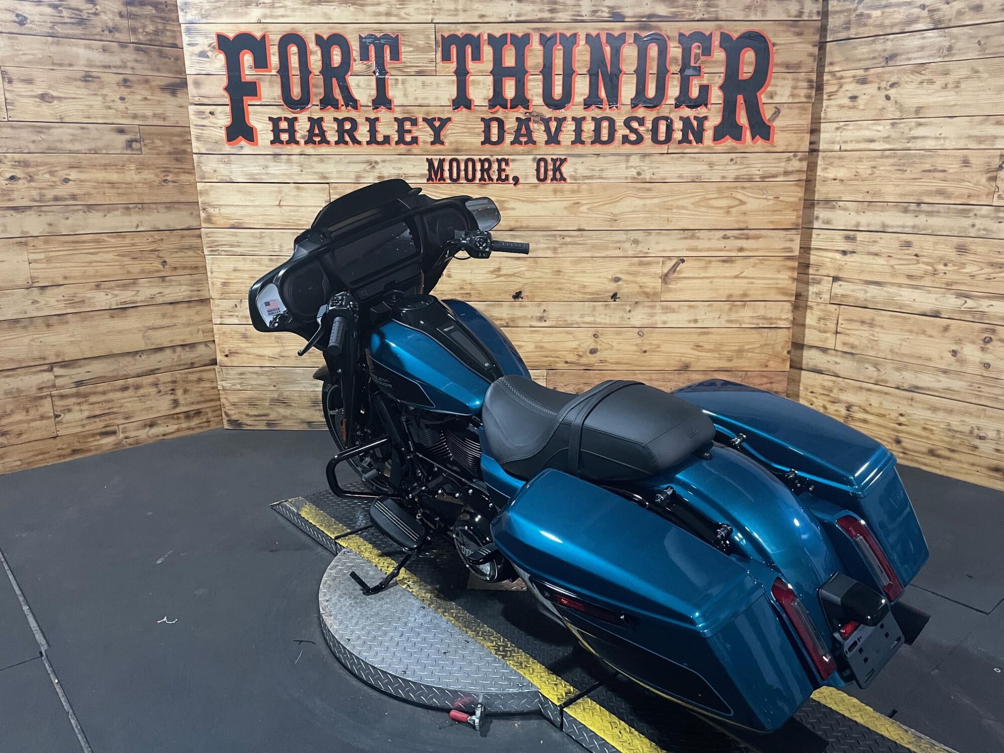 2026 Harley-Davidson® Street Glide® FLHX, photo 10
