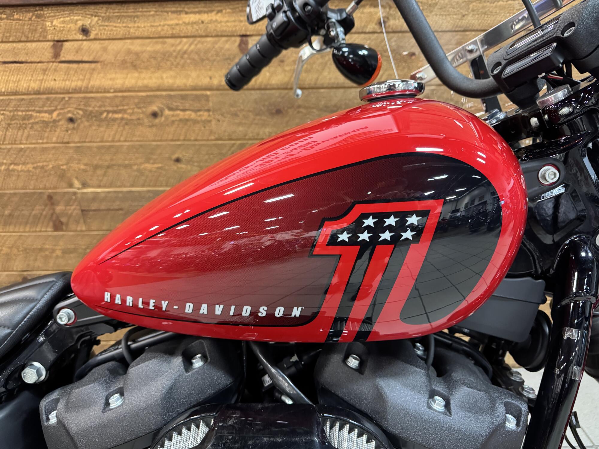 2023 Harley-Davidson® Street Bob® 114 Redline Red, photo 2