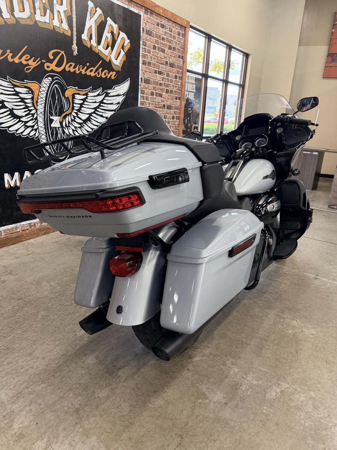 2023 Harley-Davidson® Road Glide® Limited FLTRK, photo 8