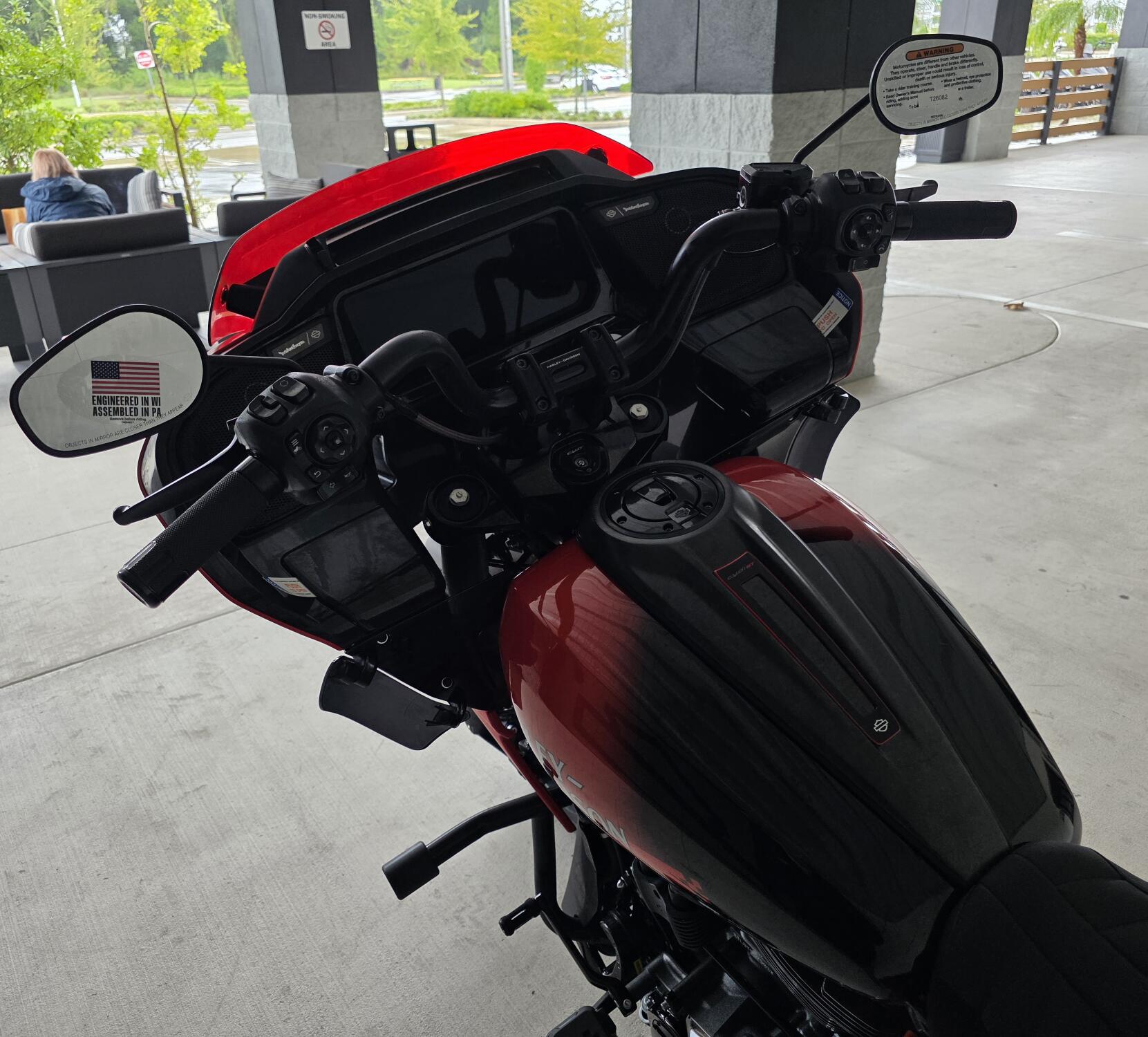 2026 Harley-Davidson® CVO Road Glide ST Citrus Heat, photo 14