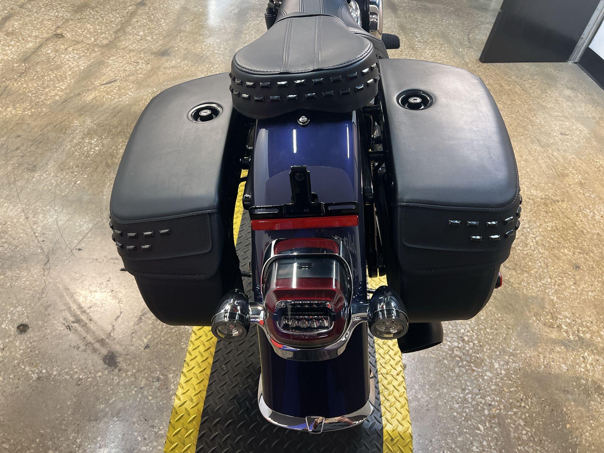 2026 Harley-Davidson® Heritage Classic FLHC, photo 18