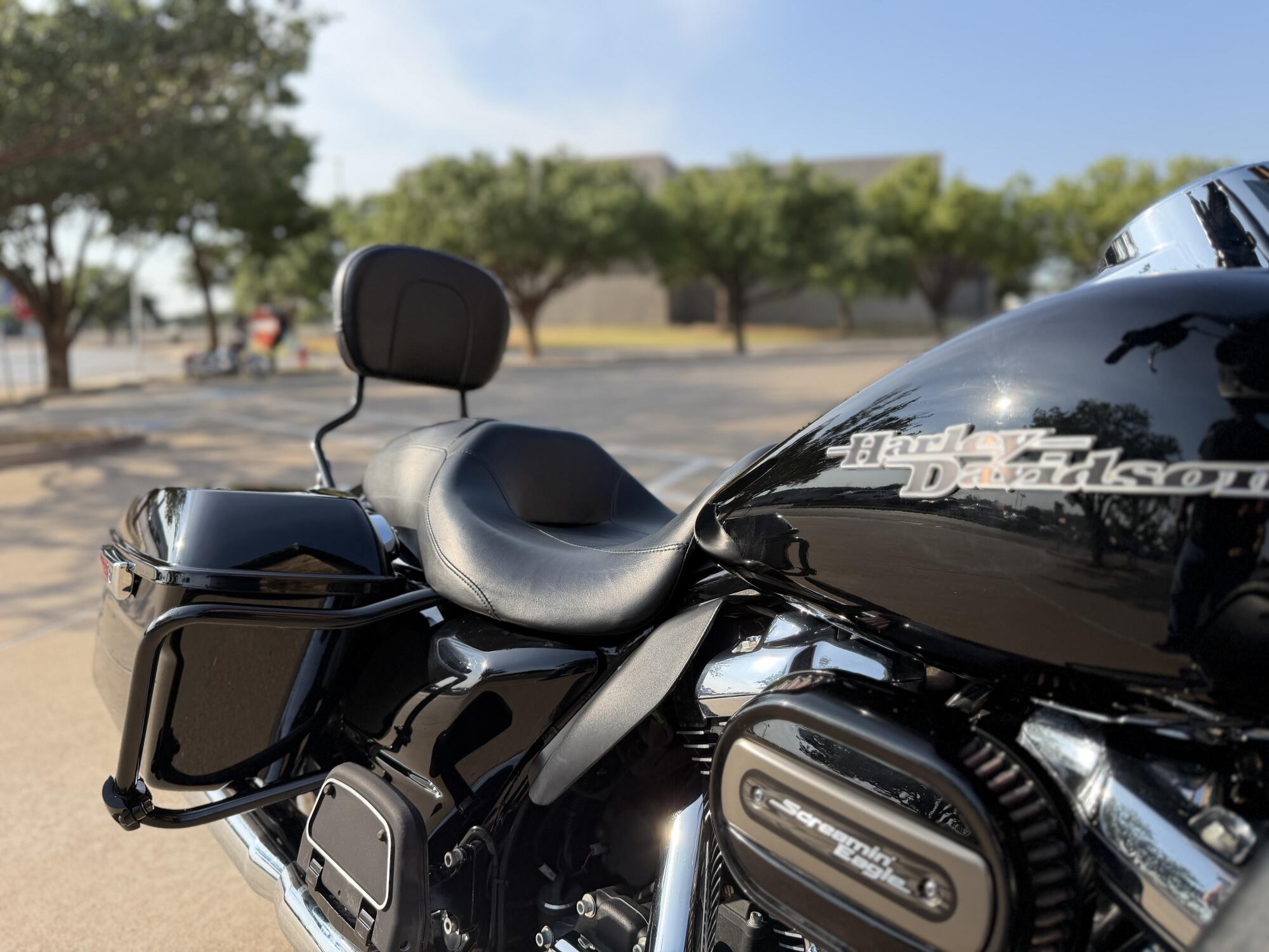 2020 Harley-Davidson® Street Glide® Vivid Black, photo 9