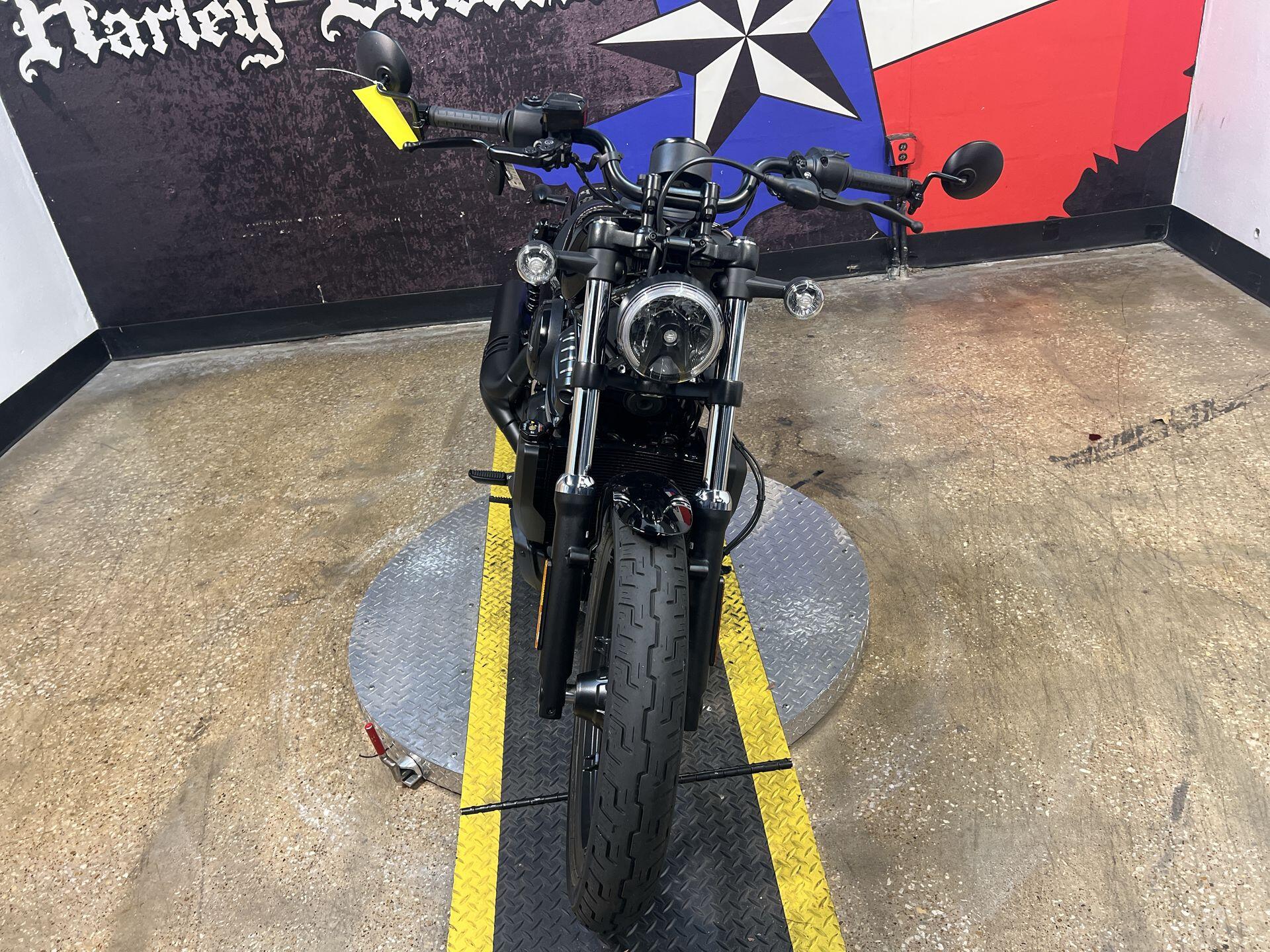 2026 Harley-Davidson® Nightster™ RH975, photo 5