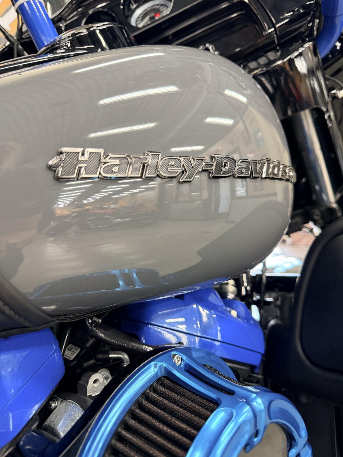 2022 Harley-Davidson® Ultra Limited FLHTK, photo 3