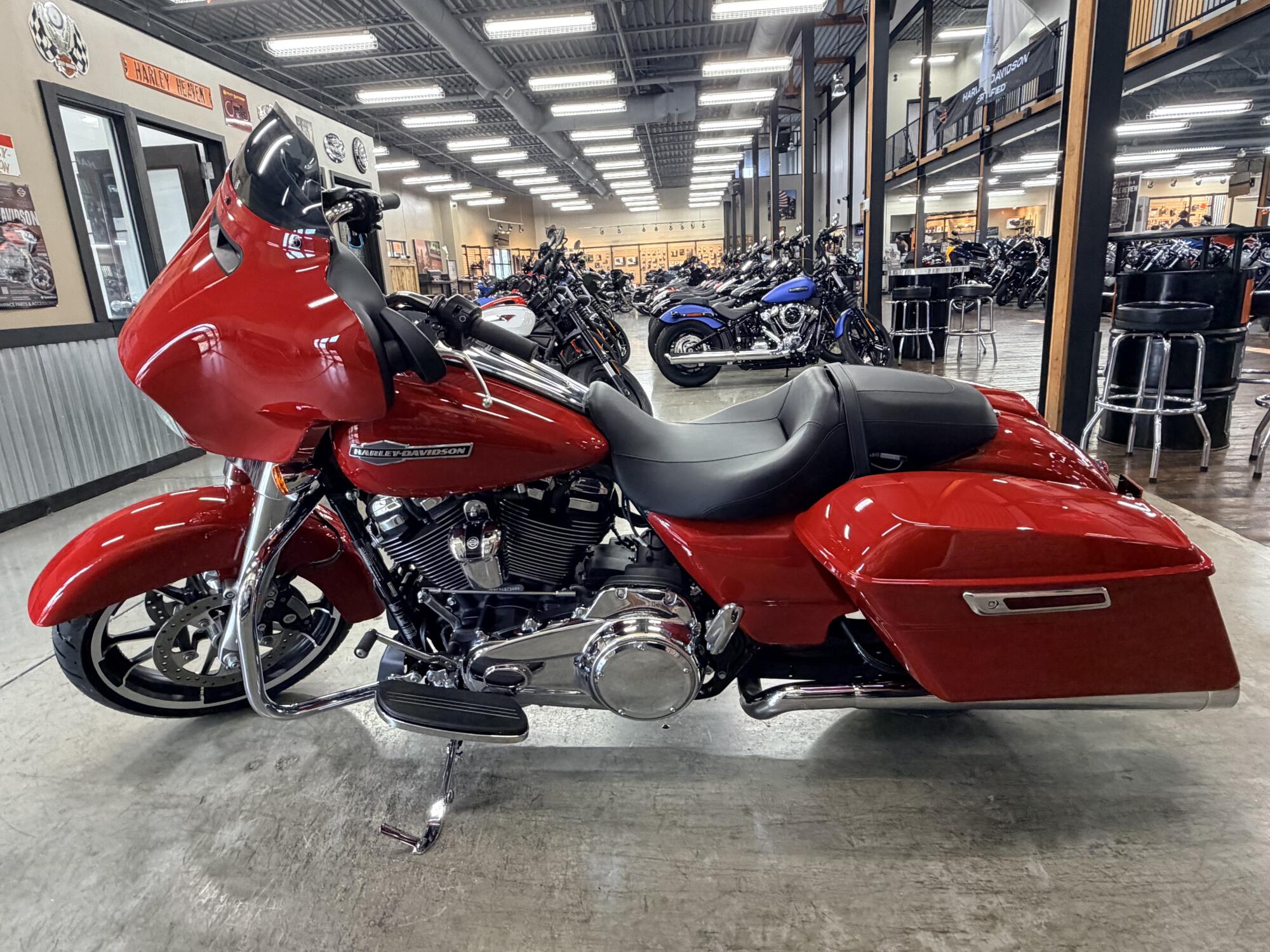 2023 Harley-Davidson® Street Glide® FLHX, photo 10