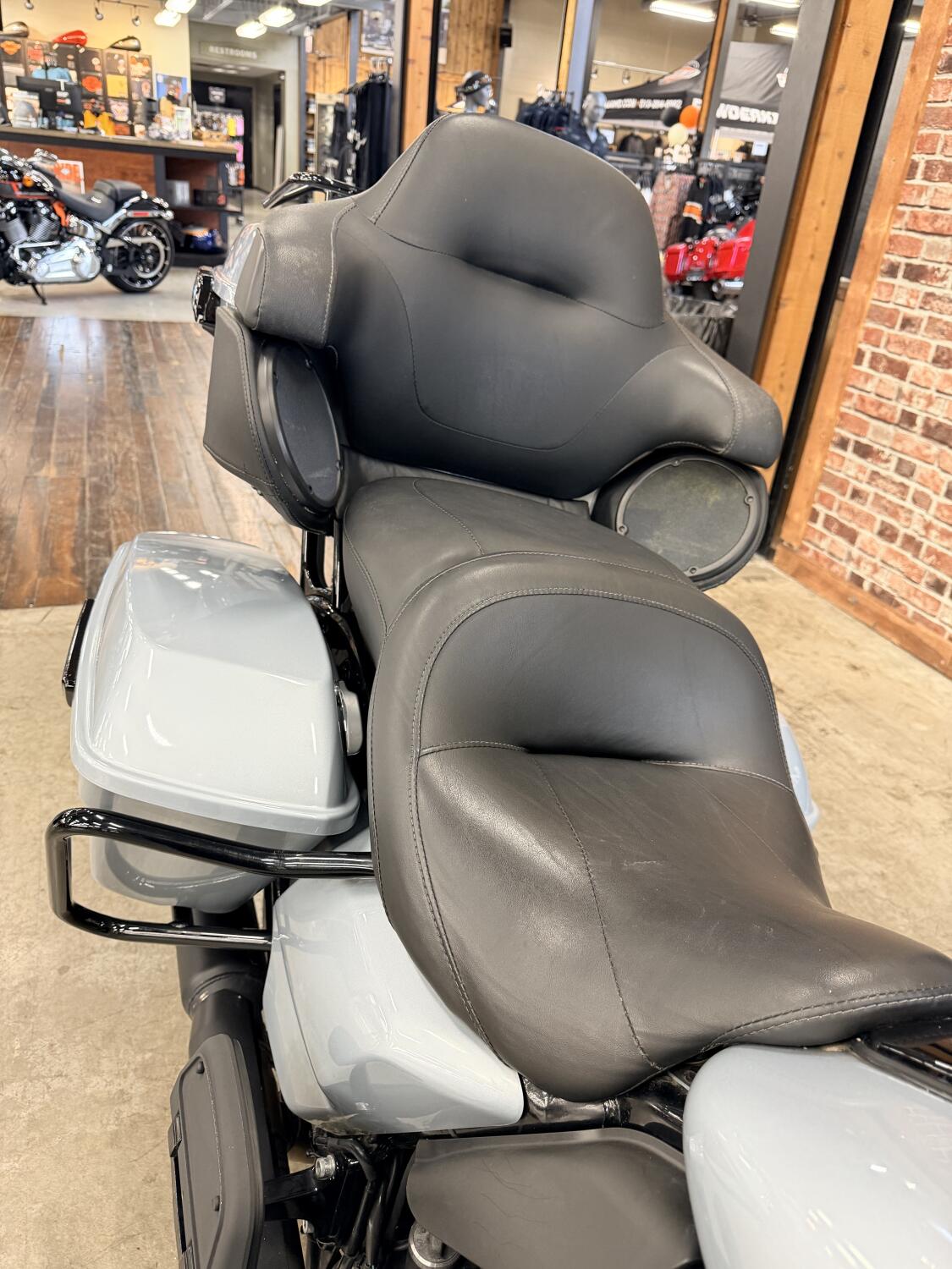 2023 Harley-Davidson® Road Glide® Limited FLTRK, photo 7