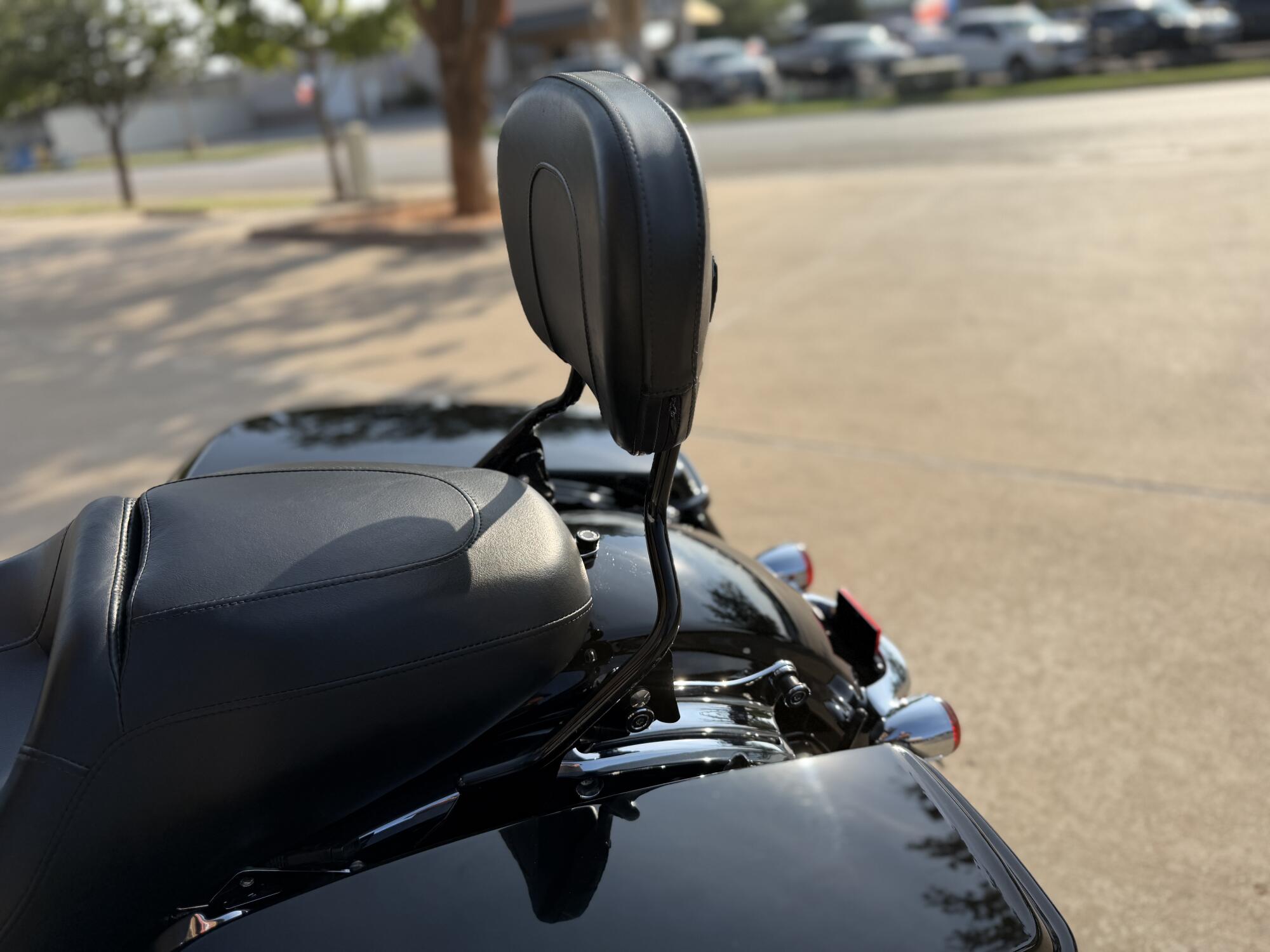 2020 Harley-Davidson® Street Glide® Vivid Black, photo 10