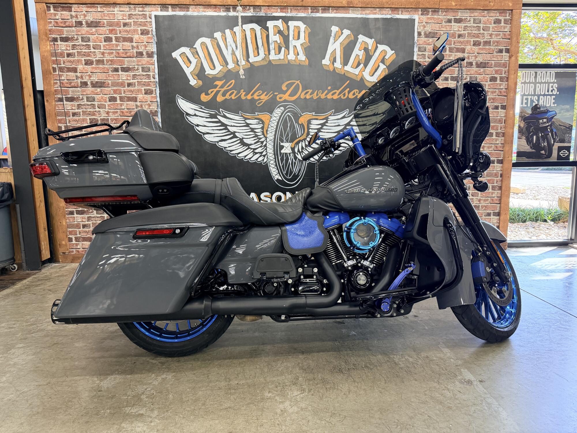 2022 Harley-Davidson® Ultra Limited FLHTK