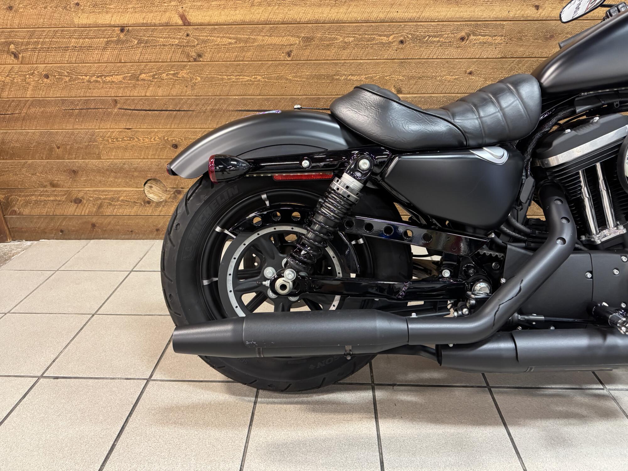 2019 Harley-Davidson® Iron 883™ Black Denim XL883N, photo 5