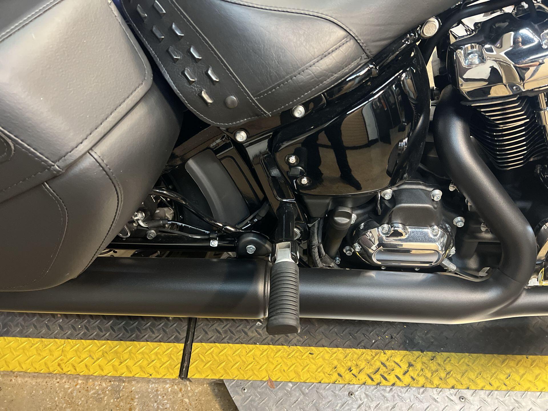 2026 Harley-Davidson® Heritage Classic FLHC, photo 15