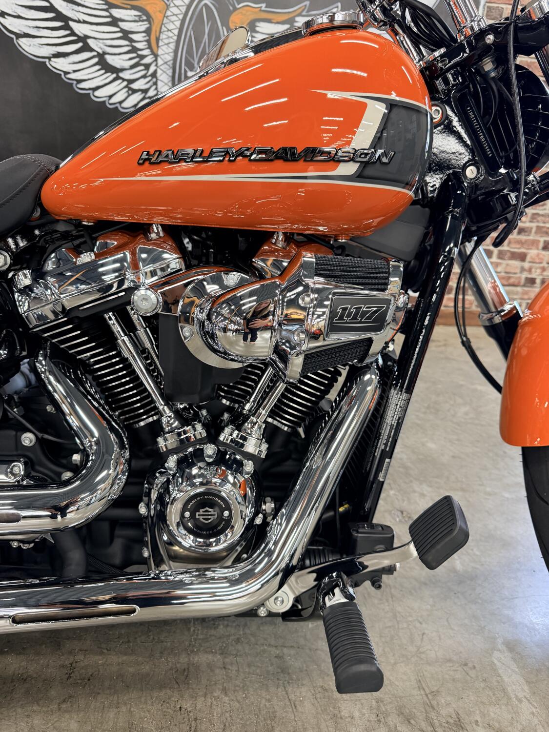 2023 Harley-Davidson® Breakout™ FXBR, photo 2