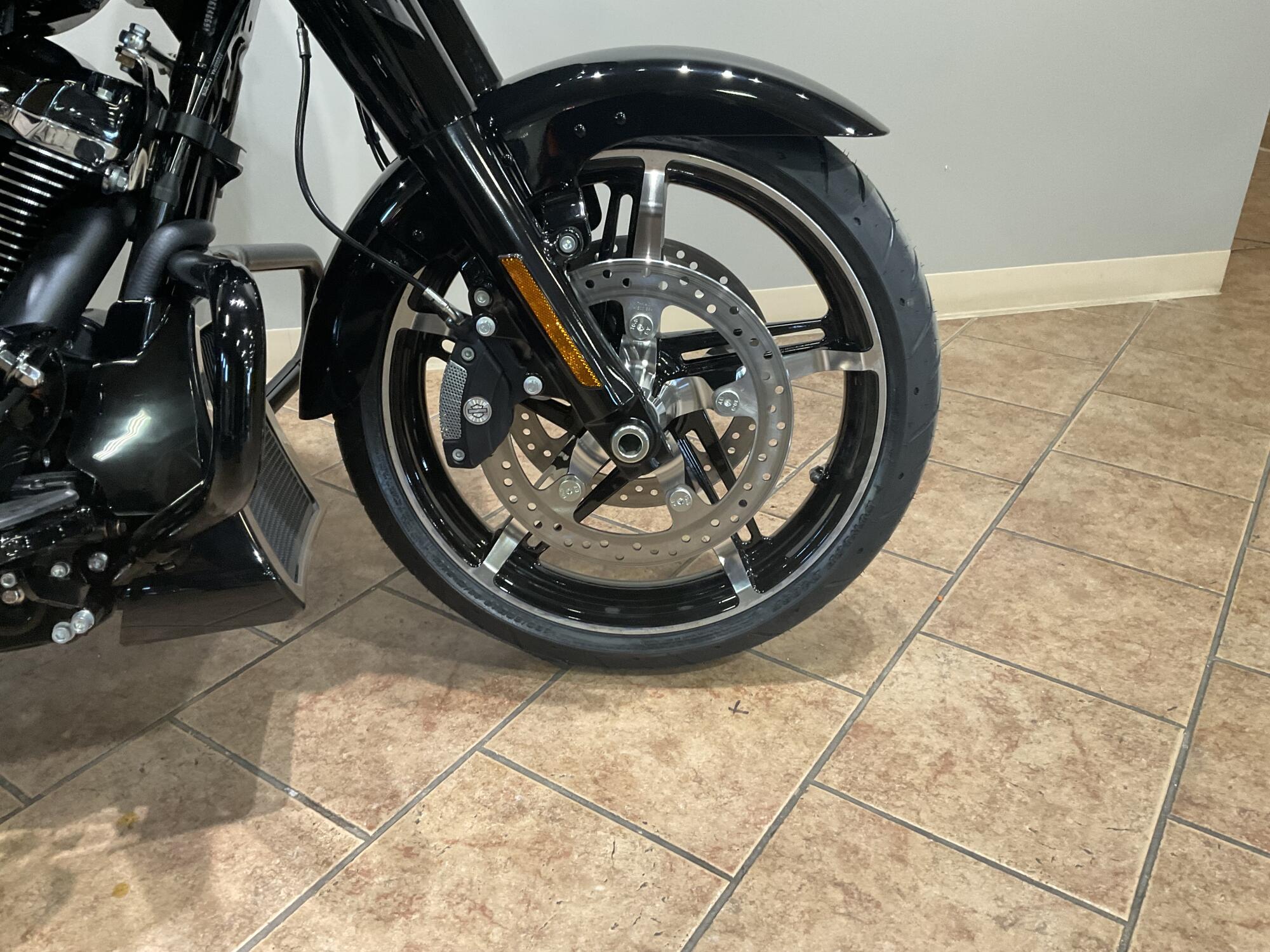 2026 Harley-Davidson® Street Glide® Vivid Black Black Trim FLHX, photo 8