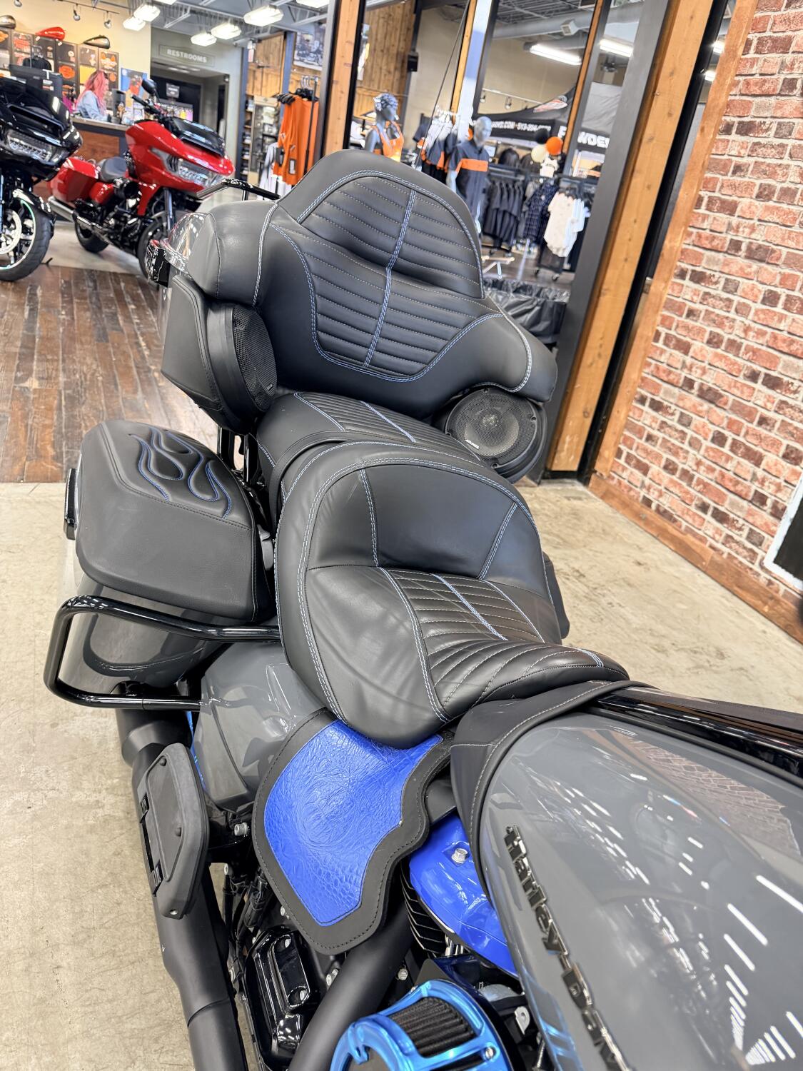 2022 Harley-Davidson® Ultra Limited FLHTK, photo 7
