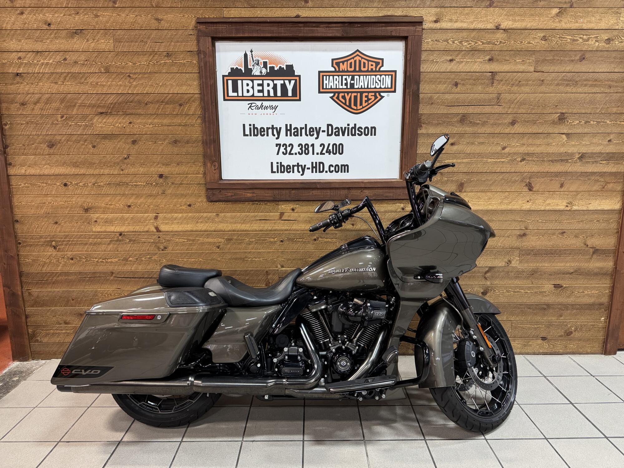 2021 Harley-Davidson® CVO™ Road Glide® Bronze Armor FLTRXSE