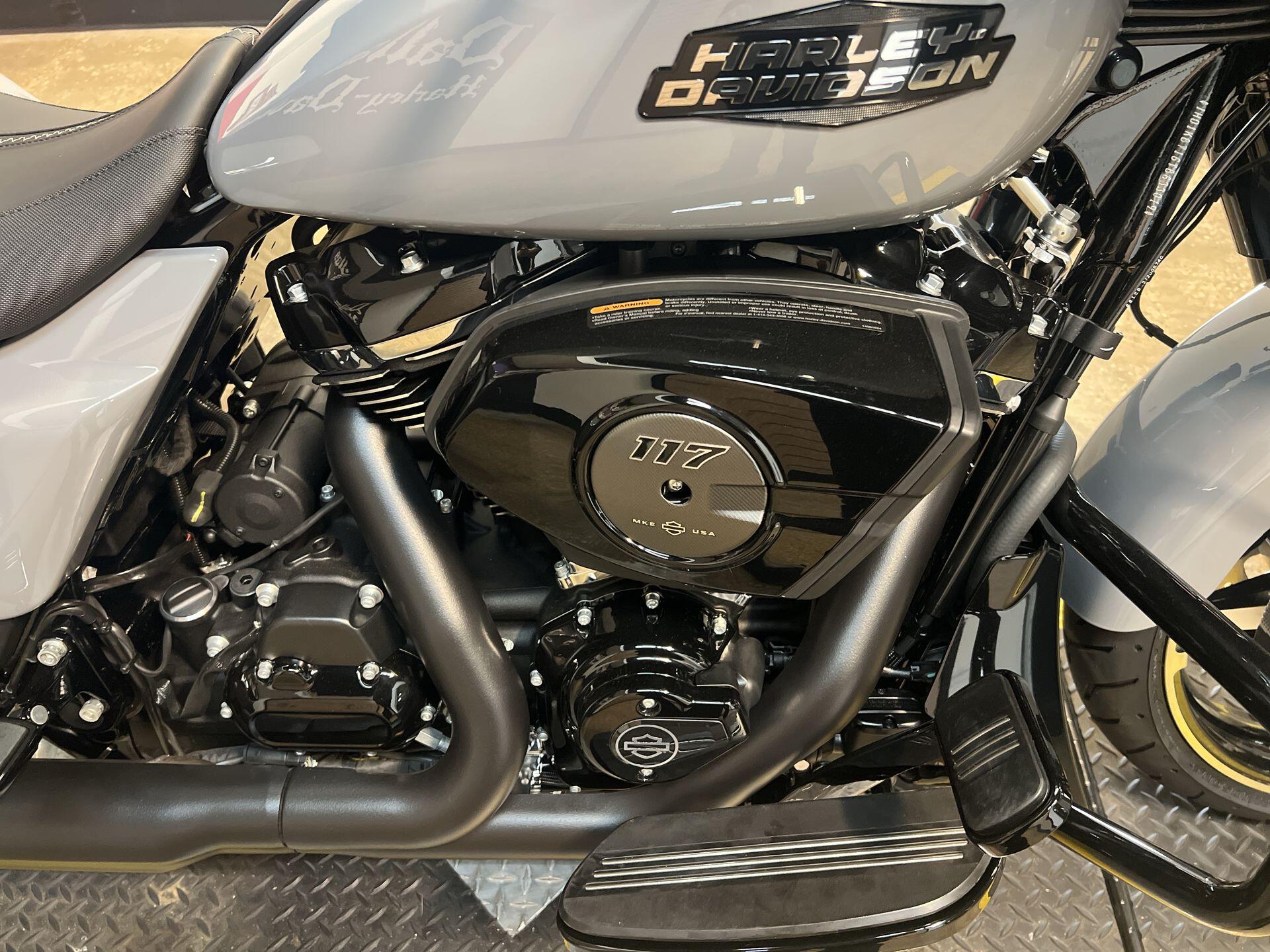 2026 Harley-Davidson® Street Glide® FLHX, photo 12