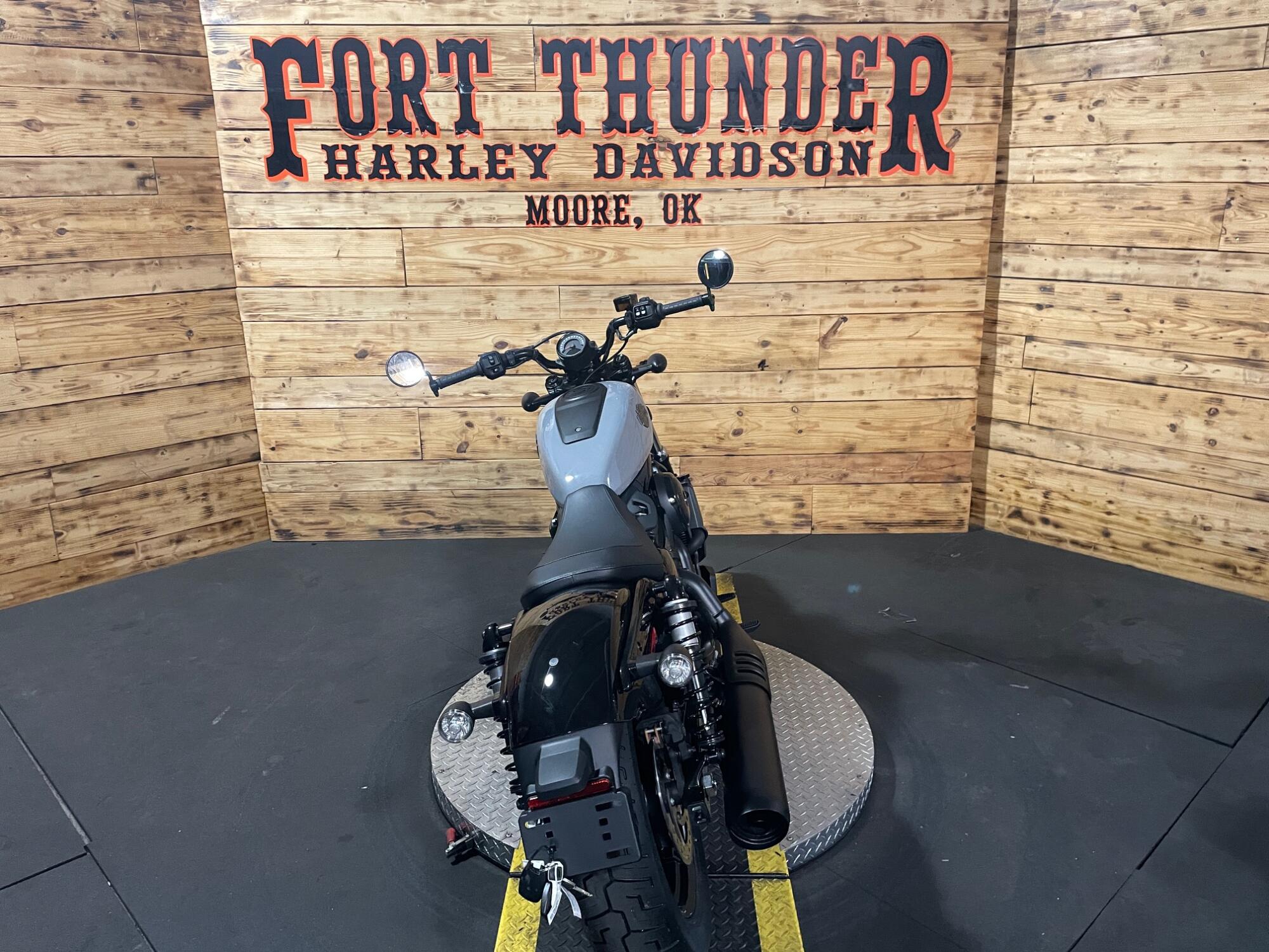 2026 Harley-Davidson® Nightster™ RH975, photo 11