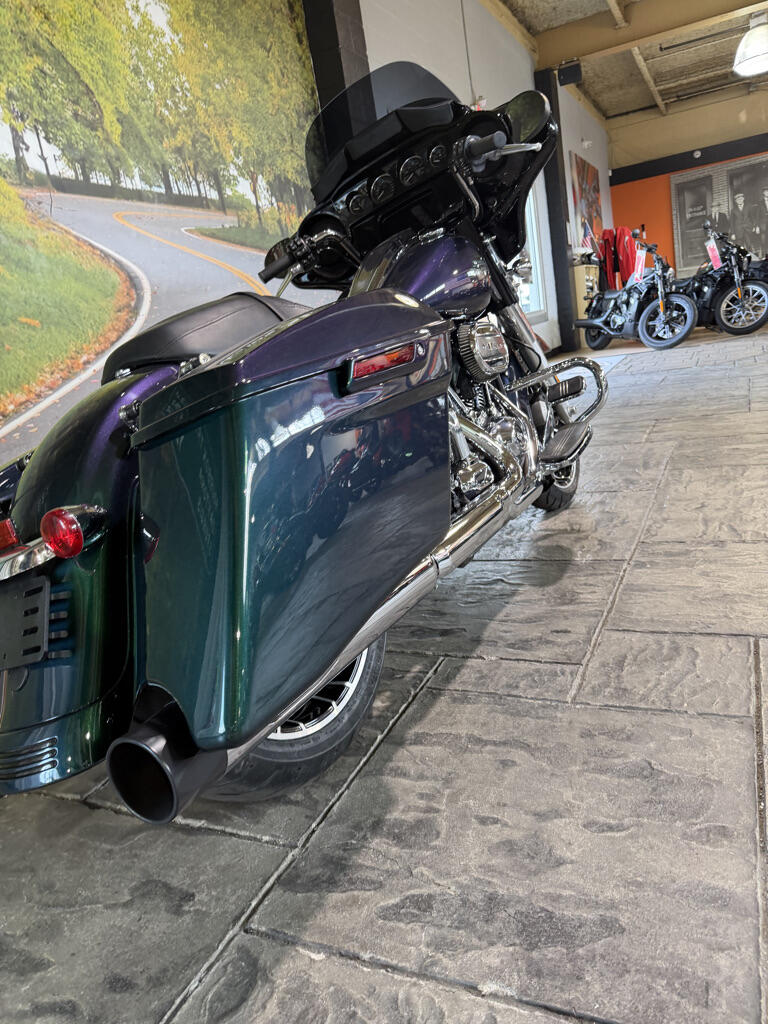 2021 Harley-Davidson® Street Glide® Special, photo 21