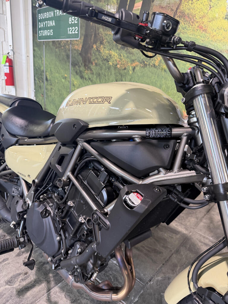 2025 Eliminator ABS 3200 miles!!, photo 2