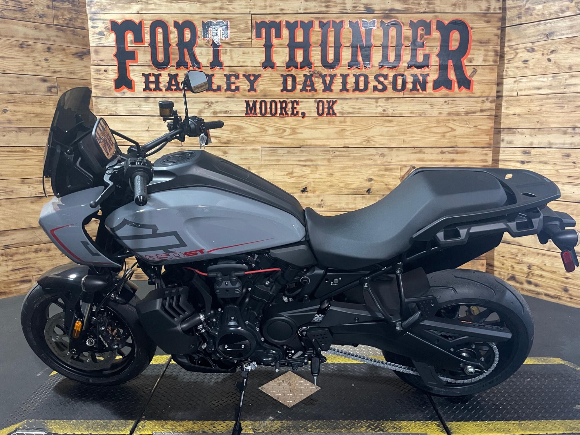 2026 Harley-Davidson® Pan America® 1250 ST RA1250ST, photo 8