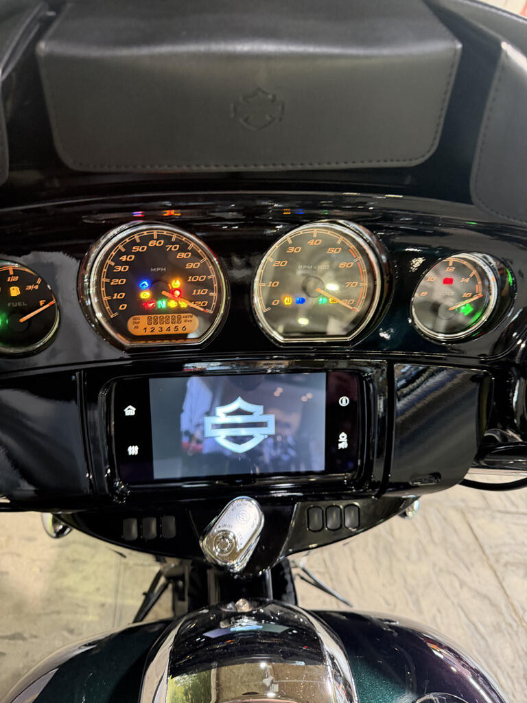 2021 Harley-Davidson® Street Glide® Special, photo 16
