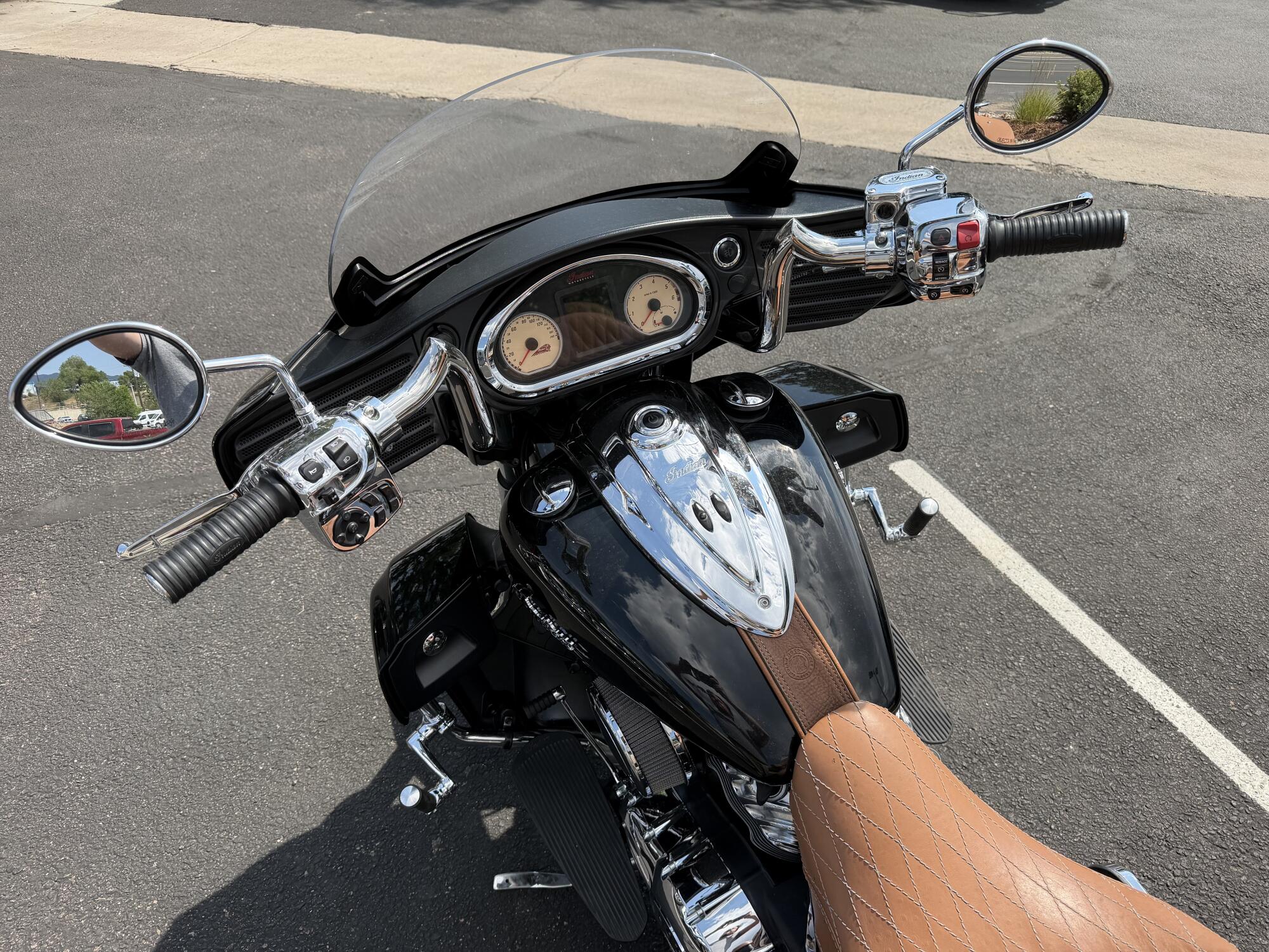 2015 INDIAN Roadmaster®, photo 10