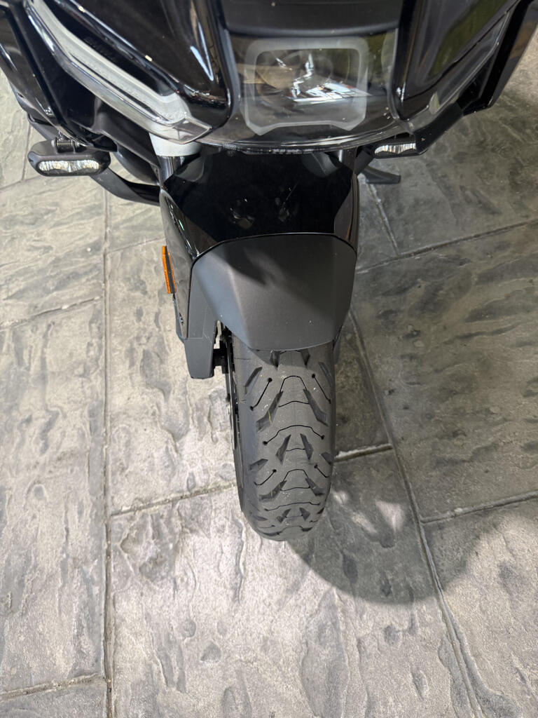 2026 R1300RT Triple Black only 1314 miles!!!, photo 10