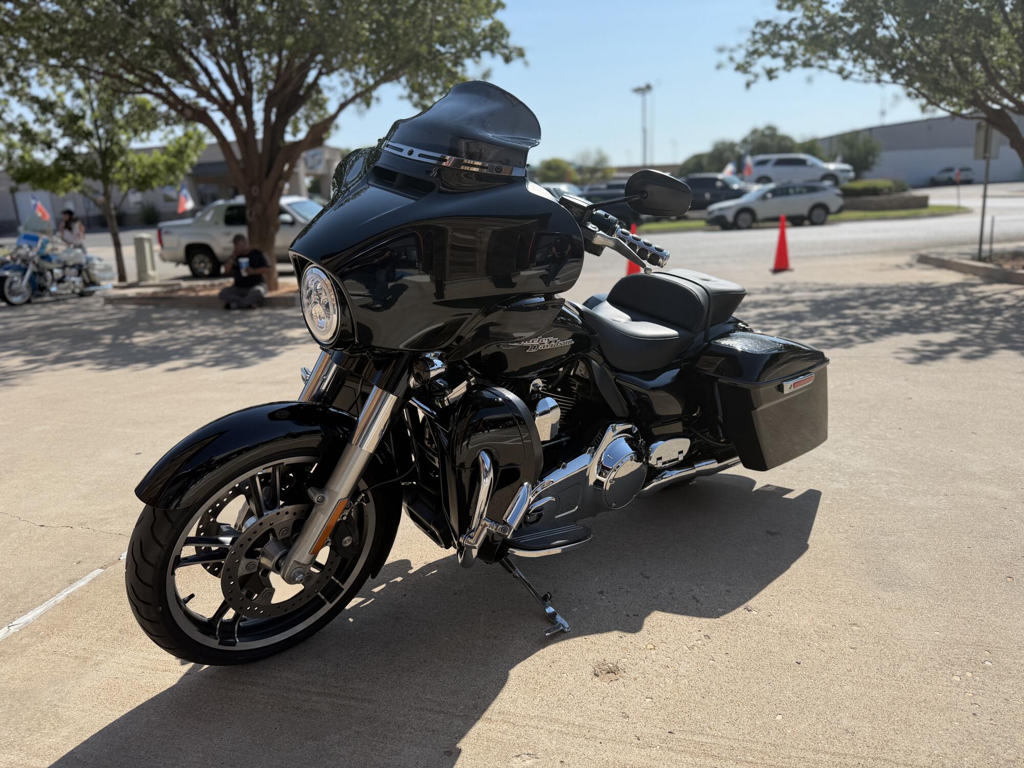 2014 Harley-Davidson® Street Glide® Black, photo 4