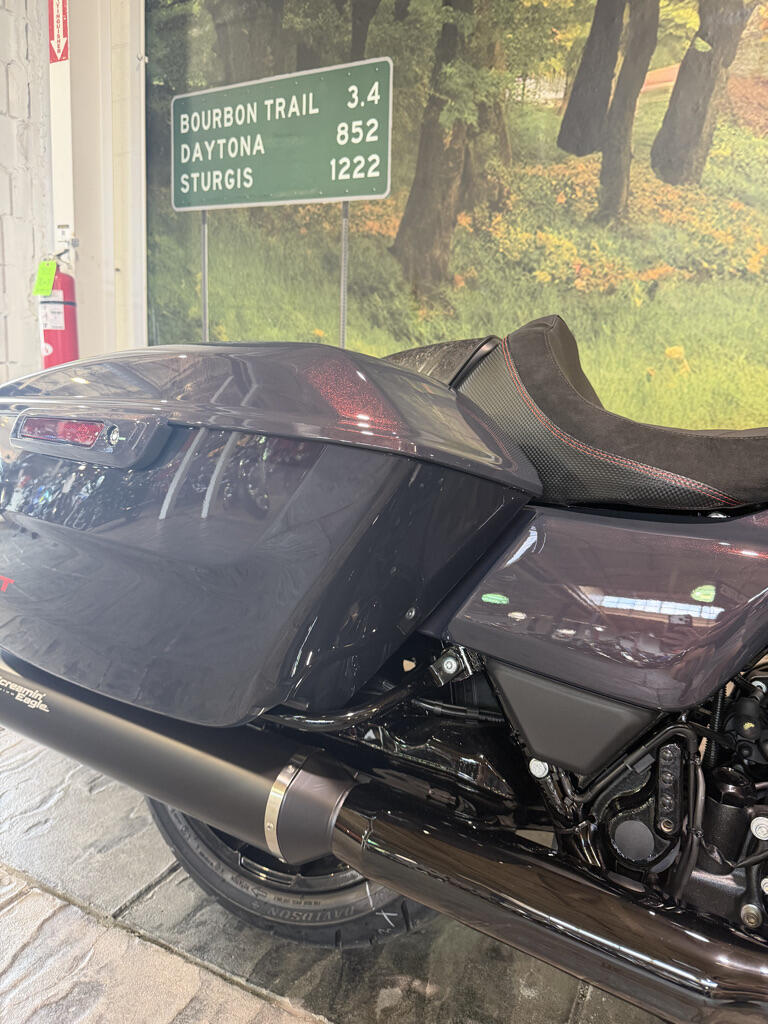 2026 Harley-Davidson® CVO Road Glide ST, photo 6