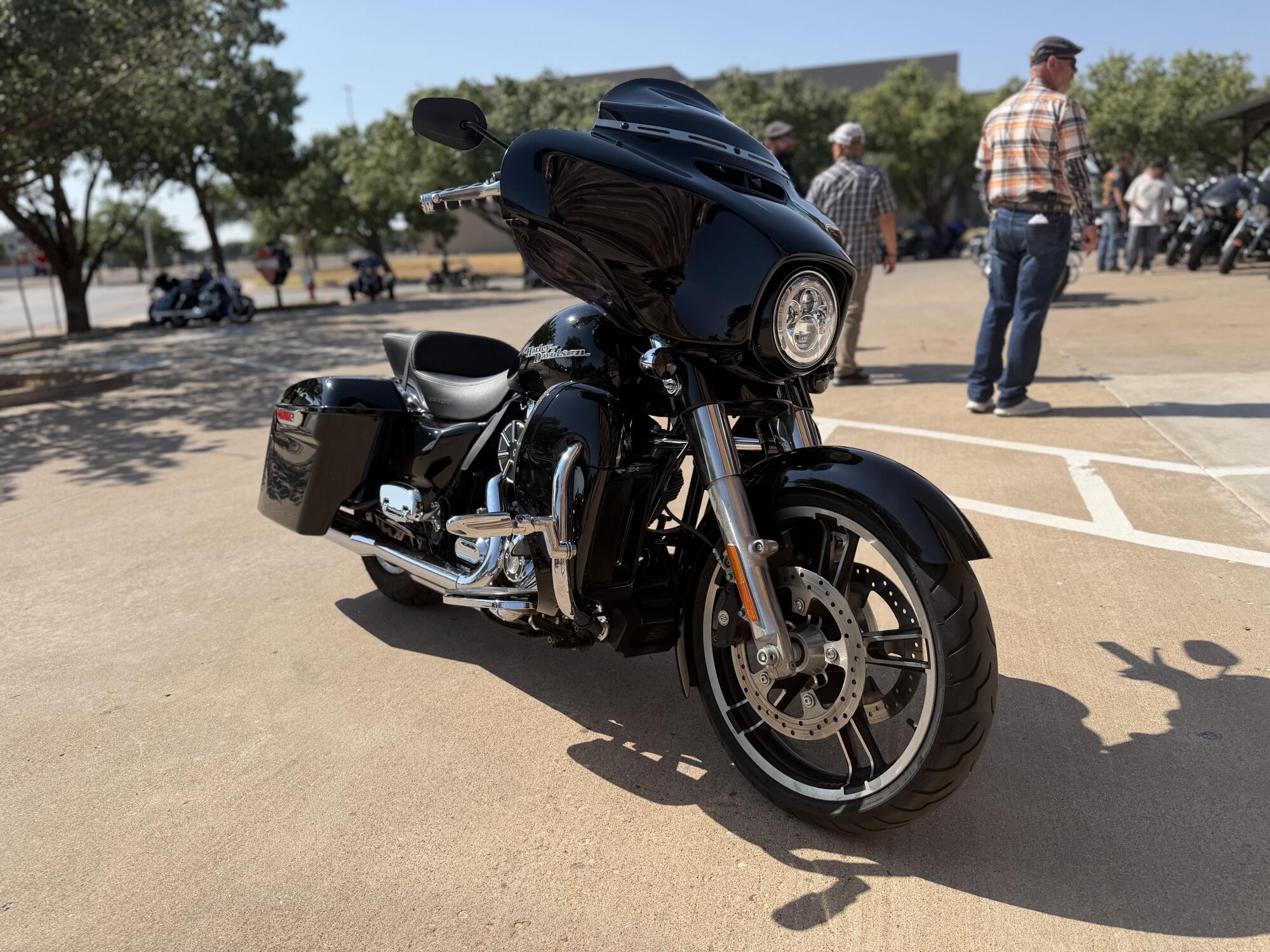2014 Harley-Davidson® Street Glide® Black, photo 2