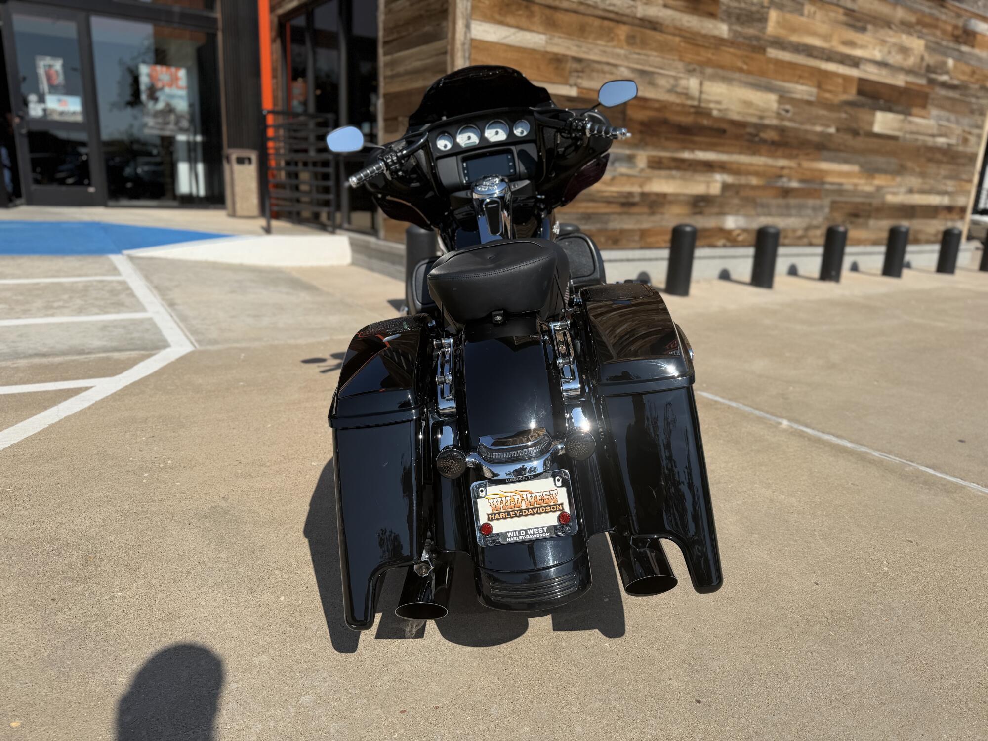 2014 Harley-Davidson® Street Glide® Black, photo 7