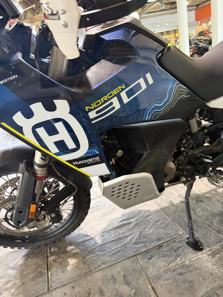 2024 Husqvarna Norden 901, photo 11