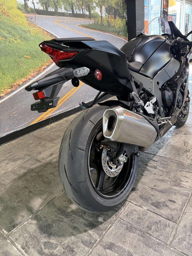 2025 Kawasaki Ninja® ZX™-10R ABS, photo 20