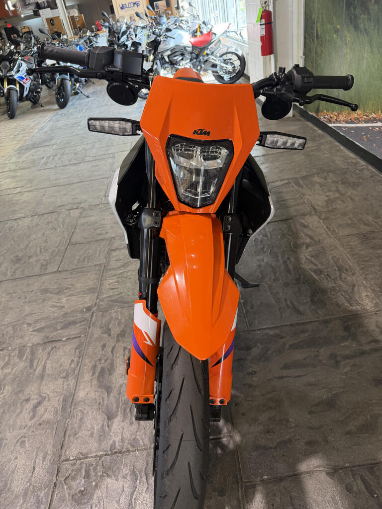 2026 KTM 390 SMC R No Gimmicks, No Hidden Fees., photo 7
