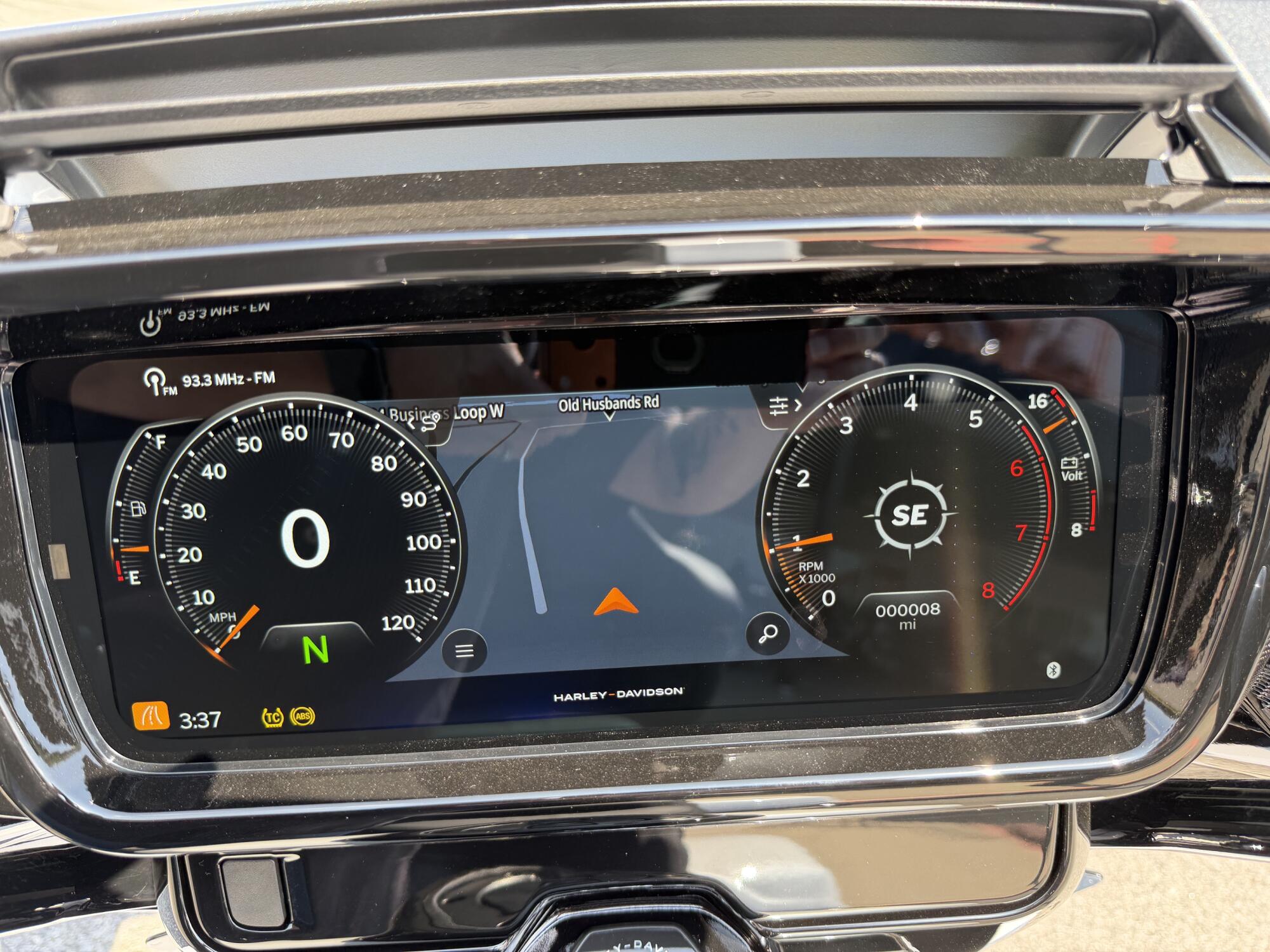 2026 Harley-Davidson® Street Glide Limited White Onyx Pearl Black Trim, photo 10