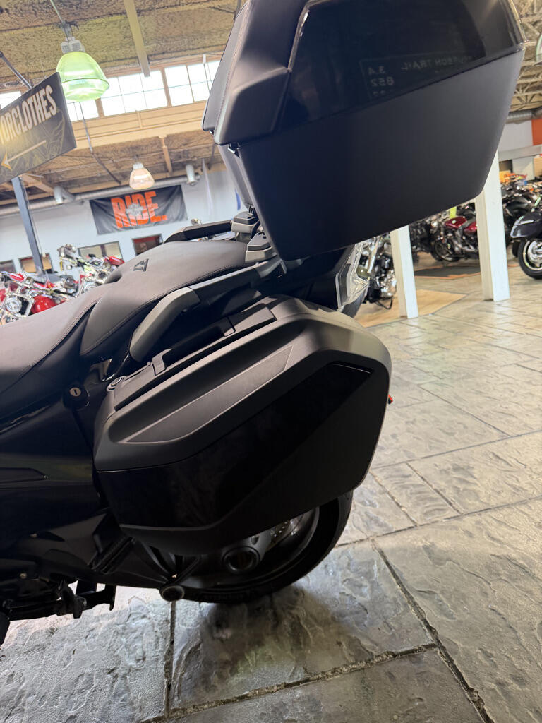 2026 R1300RT Triple Black only 1314 miles!!!, photo 14