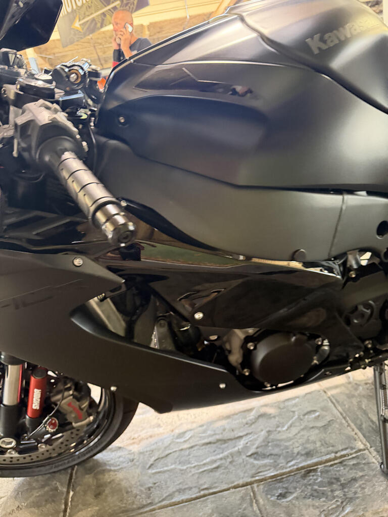2025 Kawasaki Ninja® ZX™-10R ABS, photo 11