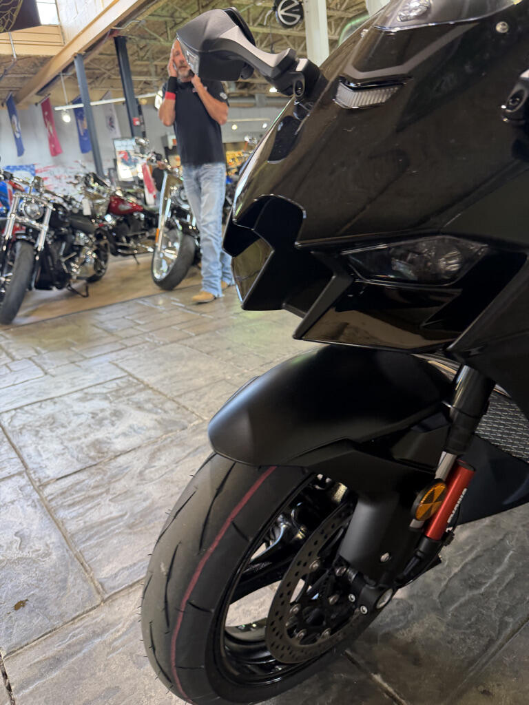 2025 Kawasaki Ninja® ZX™-10R ABS, photo 9