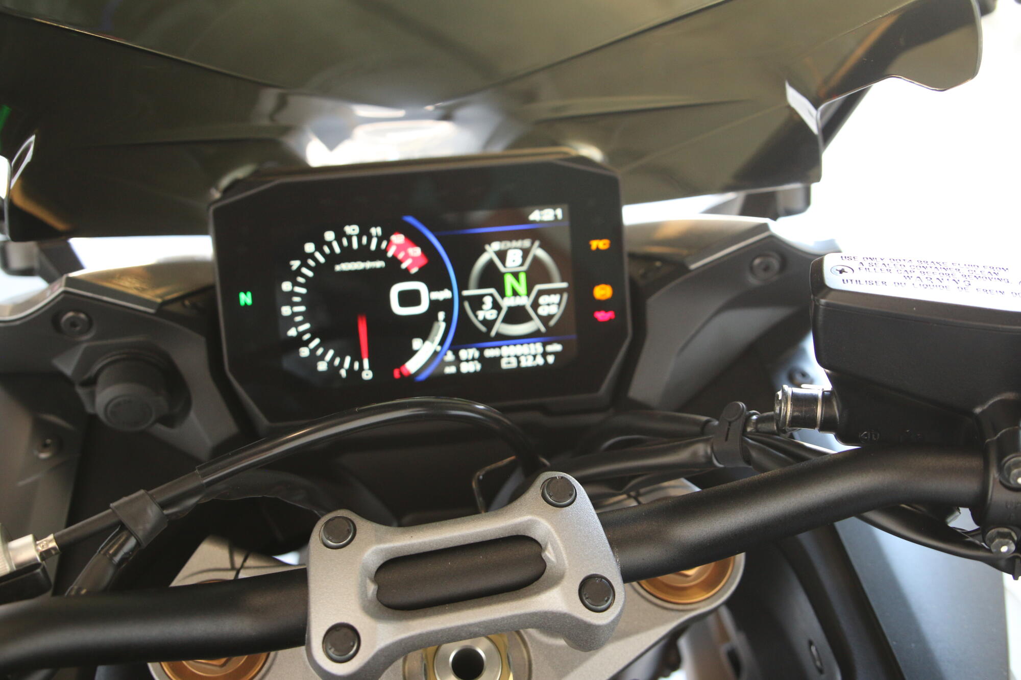 2025 Suzuki GSX-S1000GT+ Metallic Oort Gray No. 3, photo 29
