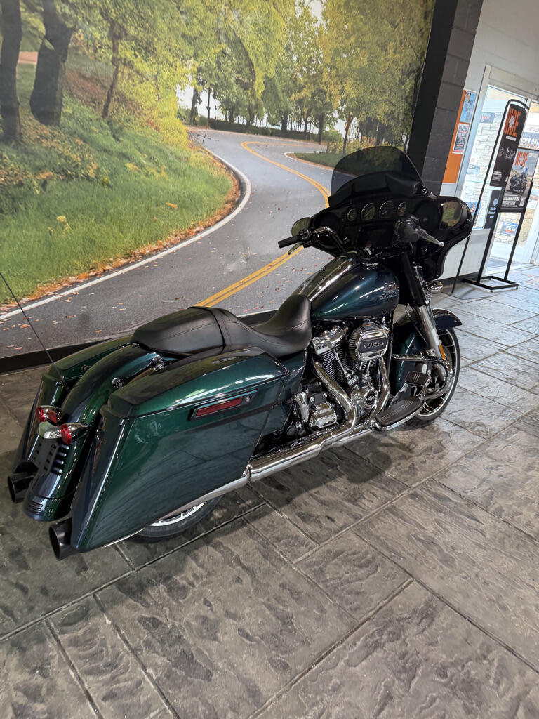 2021 Harley-Davidson® Street Glide® Special, photo 22