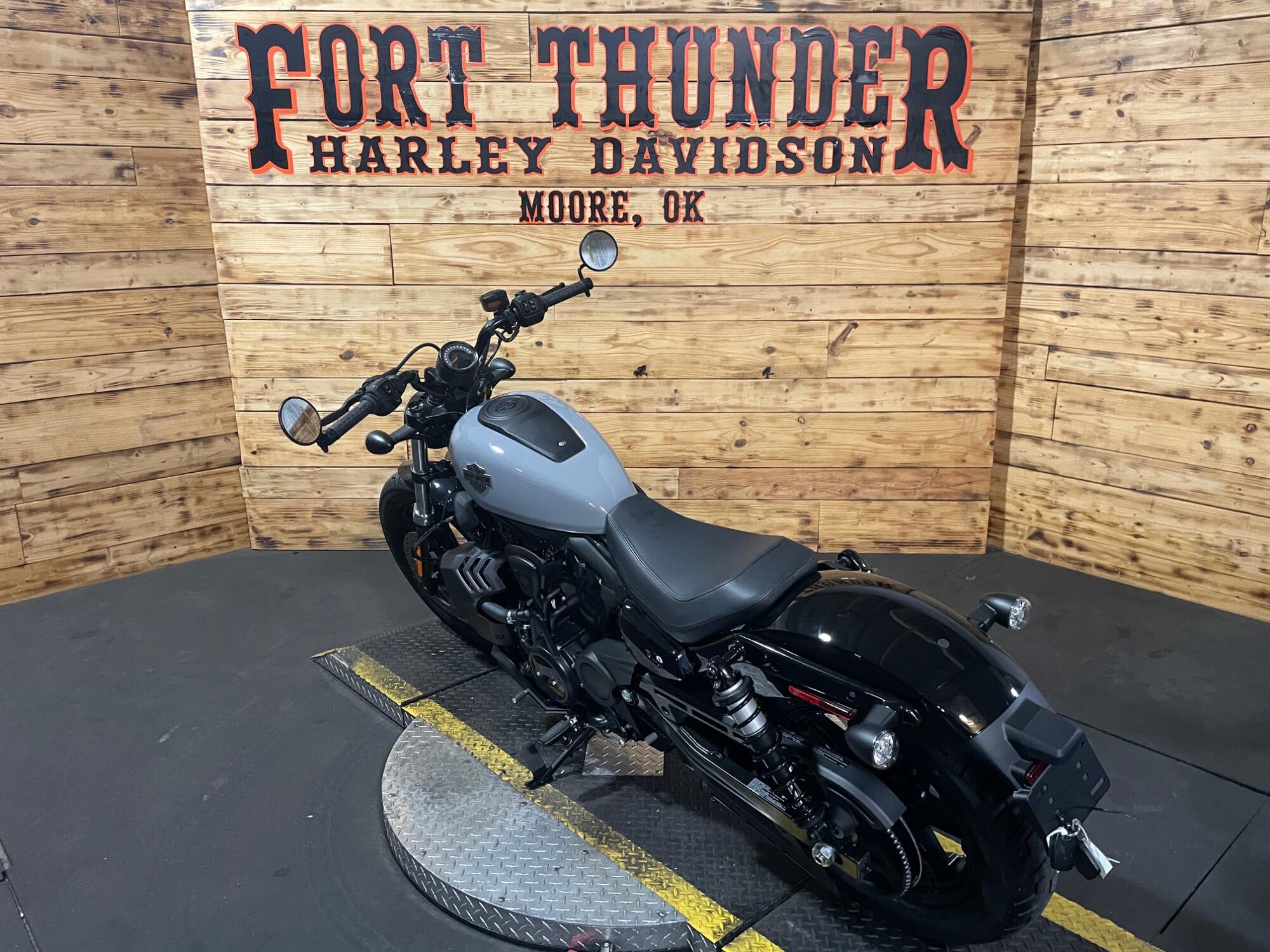 2026 Harley-Davidson® Nightster™ RH975, photo 10