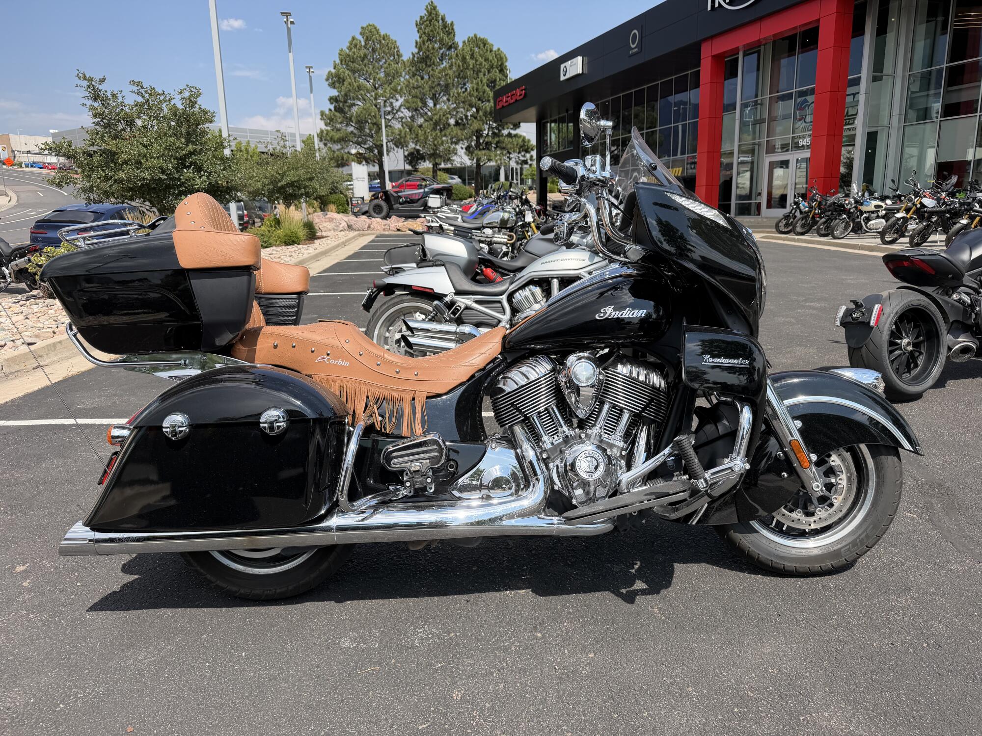 2015 INDIAN Roadmaster®, photo 4