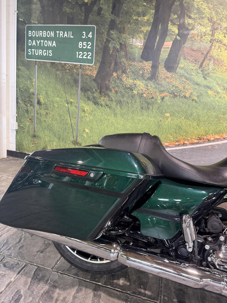 2021 Harley-Davidson® Street Glide® Special, photo 6